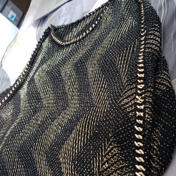 Top - Picture 3 of 4